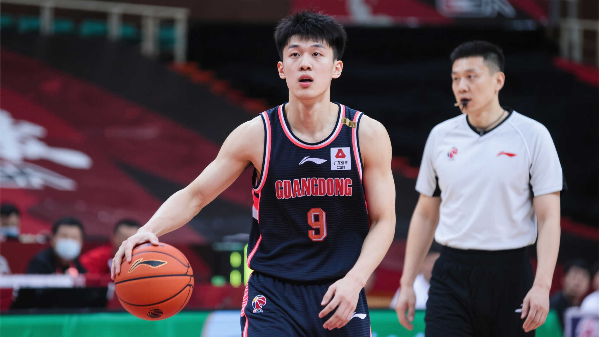 华横溢的年 华横溢的年