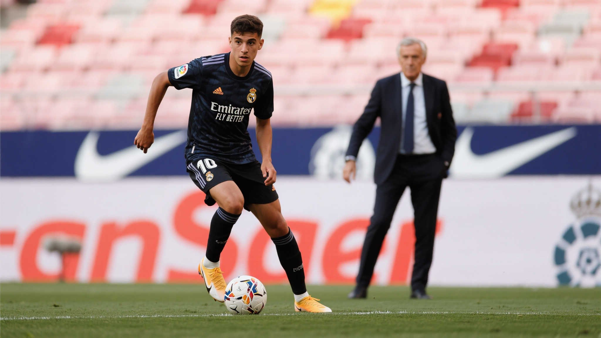 年轻球员带 年轻球员带